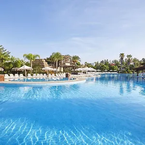 Hotel Portaventura El Paso: Theme Park Access Included, Salou