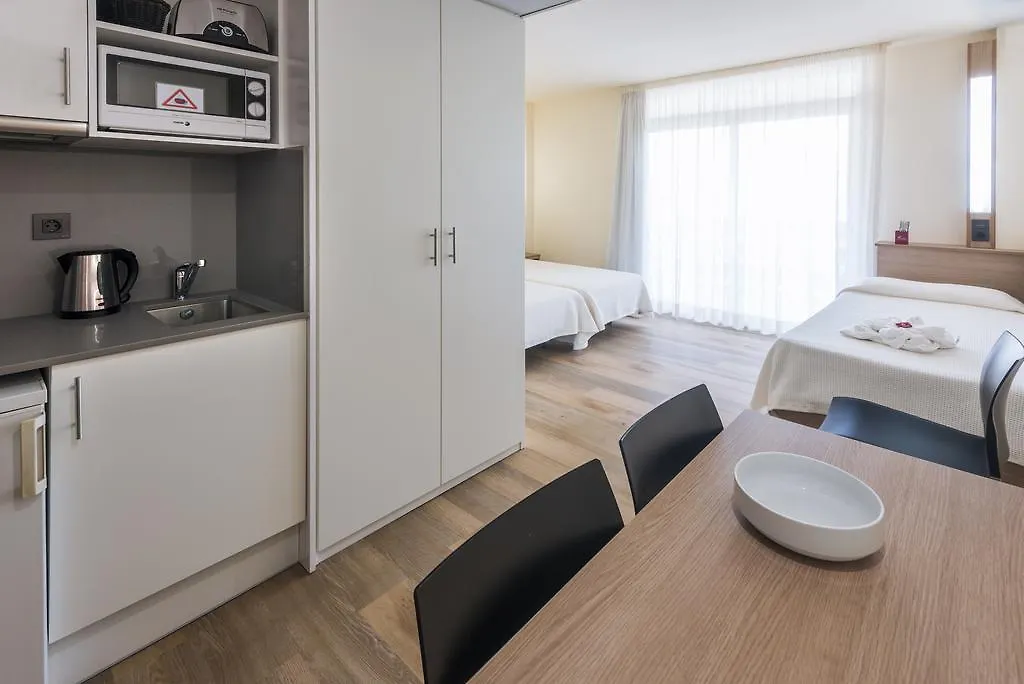 Aparthotel Marinada Salou 2*,